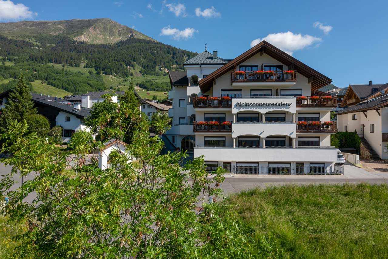 09 Hotel Alpinsonnenresidenz Ansicht Sommer Moving Pictures